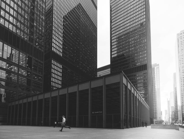 Best Digital Banks in the UAE for Expats card image