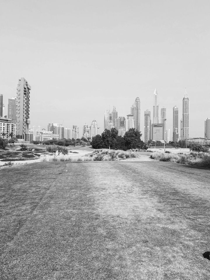 Best Golf Courses in the UAE: A Golfer’s Paradise card image