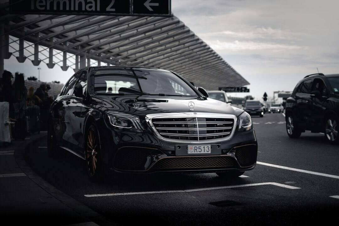 Chauffeurs & VIP Ground Transfers